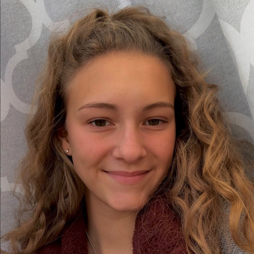 Meet your Posher, Danielle